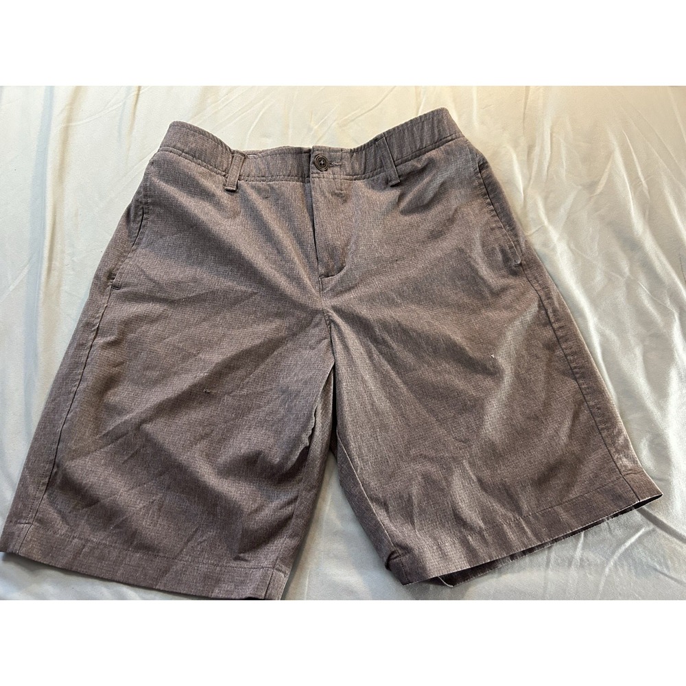 under Armour gray golf‎ shorts 30" wait